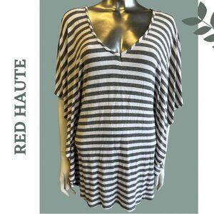 🛍️3/$40 Red Haute Stripe Grey White Knit Top Batwing Sleeves V Neck Size Medium